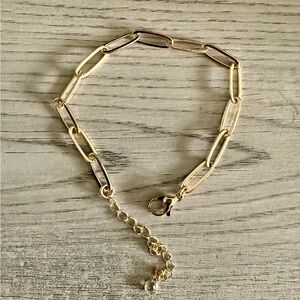 Elegant Gold Paperclip Link Bracelet